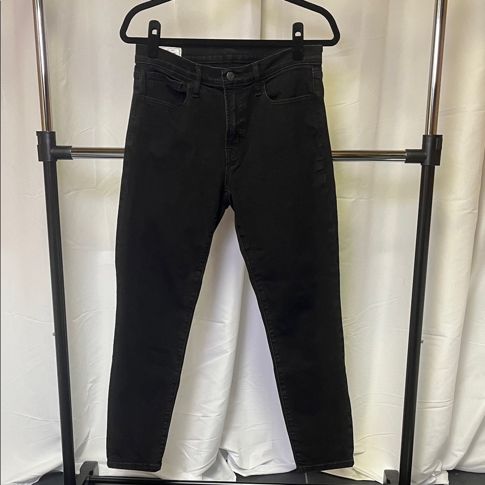 GAP women’s Black true Skinny mid rise Jeans size 30